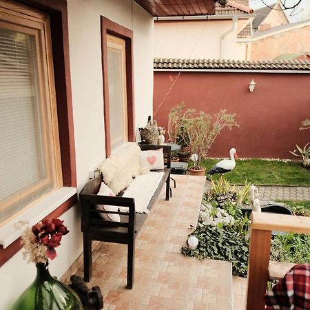 Kishaz Apartman Эгер Экстерьер фото