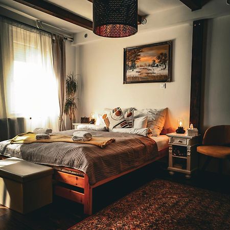 Kishaz Apartman Эгер Экстерьер фото