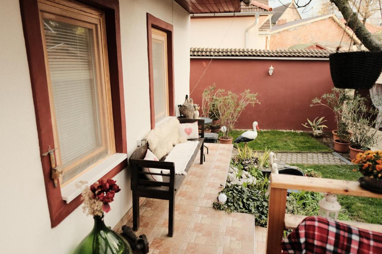 Kishaz Apartman Эгер Экстерьер фото