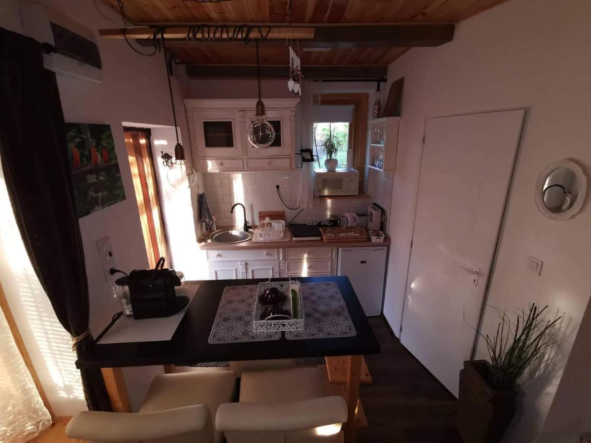 Kishaz Apartman Эгер Экстерьер фото